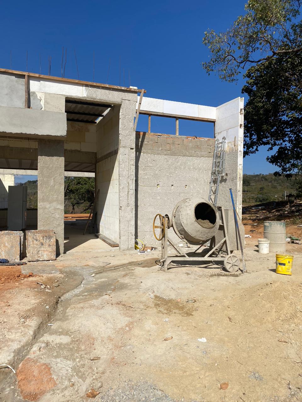 Galpao em construçao materiais